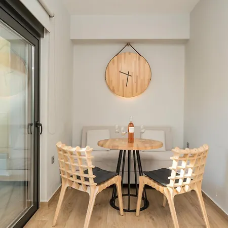 Ostraco 1 Apartment-50m From Sandy Chania (Crete)